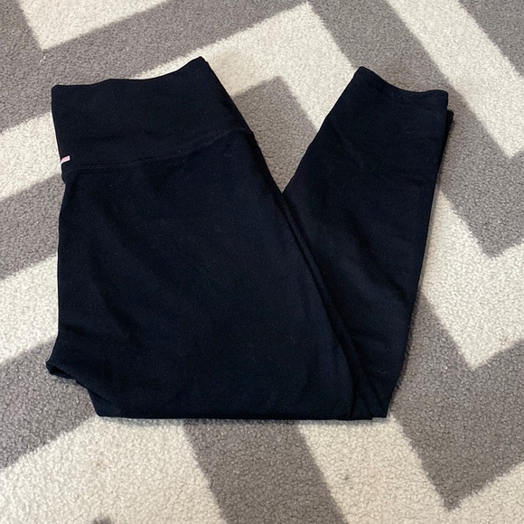 aerie Pants - 🍀 4/$20 Sale aerie Chill Play Move Cropped Black Leggings Large Short